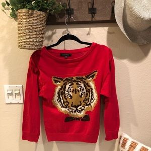 Red tiger sweater M/L